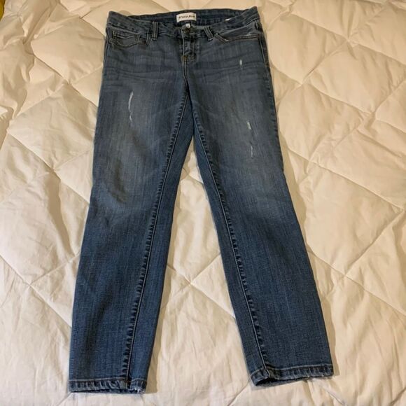 studio blue Denim - STUDIO BLUE, jean. Tapered ankle, cotton blend, stretchy, good condition size 29